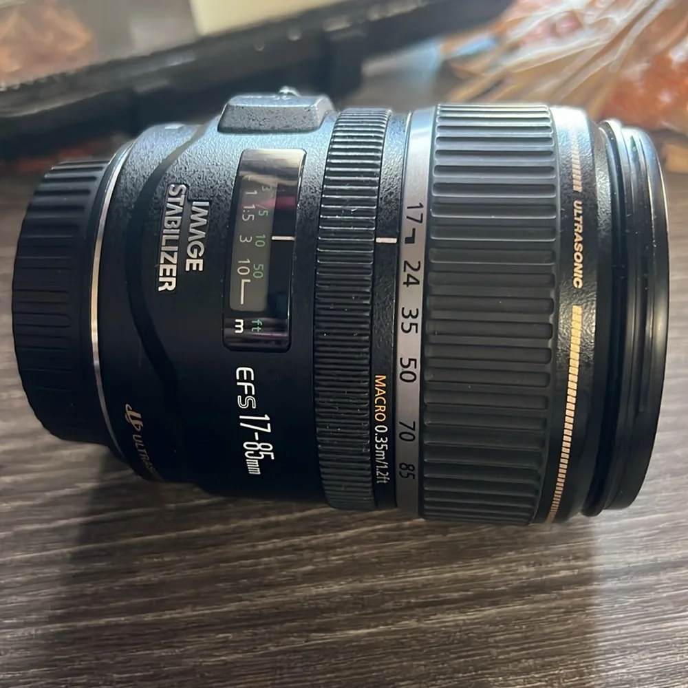 Canon EF-S 17-85mm f/4-5.6 IS USM Autofocus APS-C Lens, Black {67}